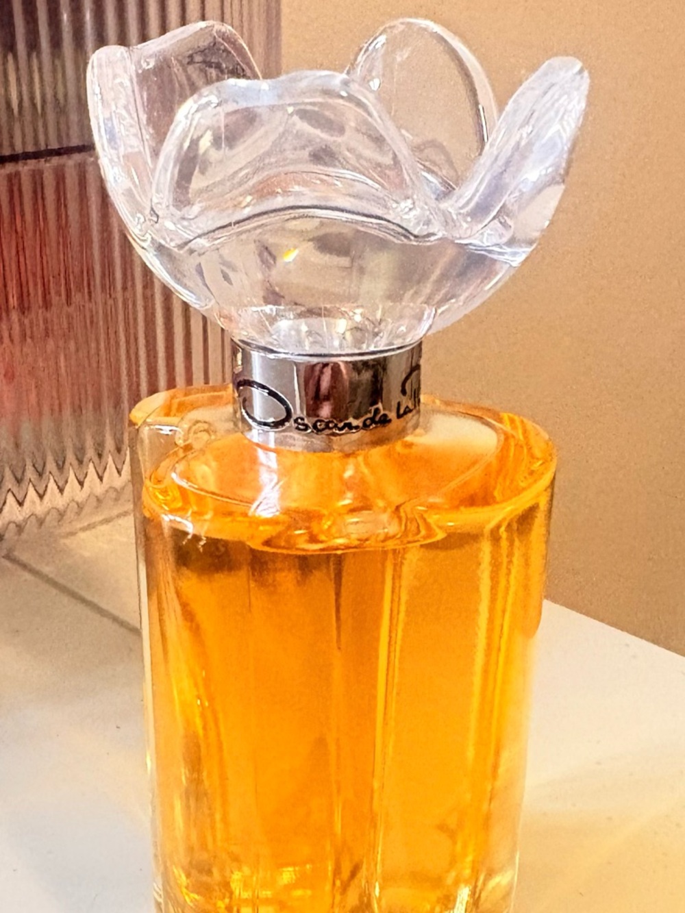 Oscar de la Renta Clear Floral-Cap Perfume Bottle — Pale Yellow - Picture 4 of 4